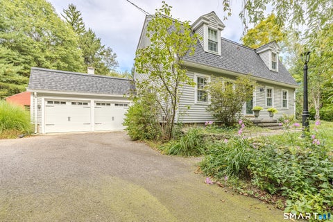 Photo of 693 Middle Turnpike, Mansfield, CT 06268 (MLS # 24211990)