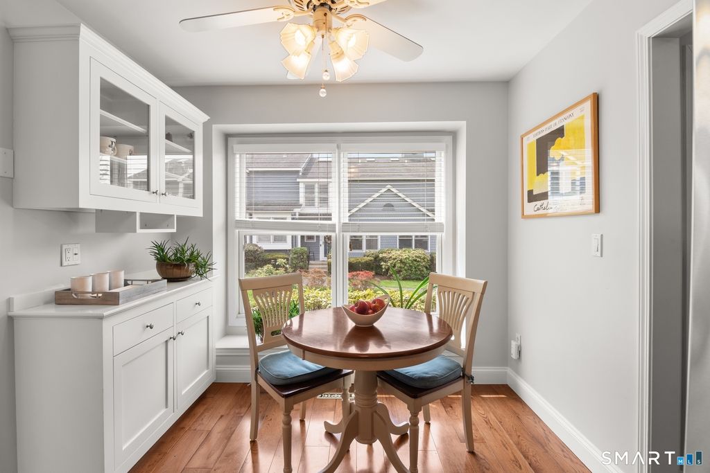 Photo of 121 Fawn Ridge Lane #121, Norwalk, CT 06851 (MLS # 24167889)