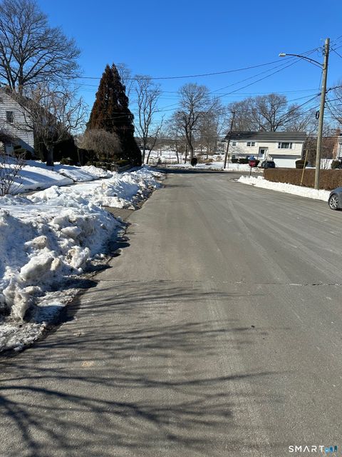 Tiny photo for 315 Seaside Avenue, Bridgeport, CT 06605 (MLS # 24154520)