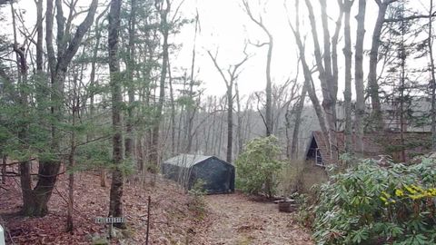 14 Lakeside Drive North Stonington CT 06359