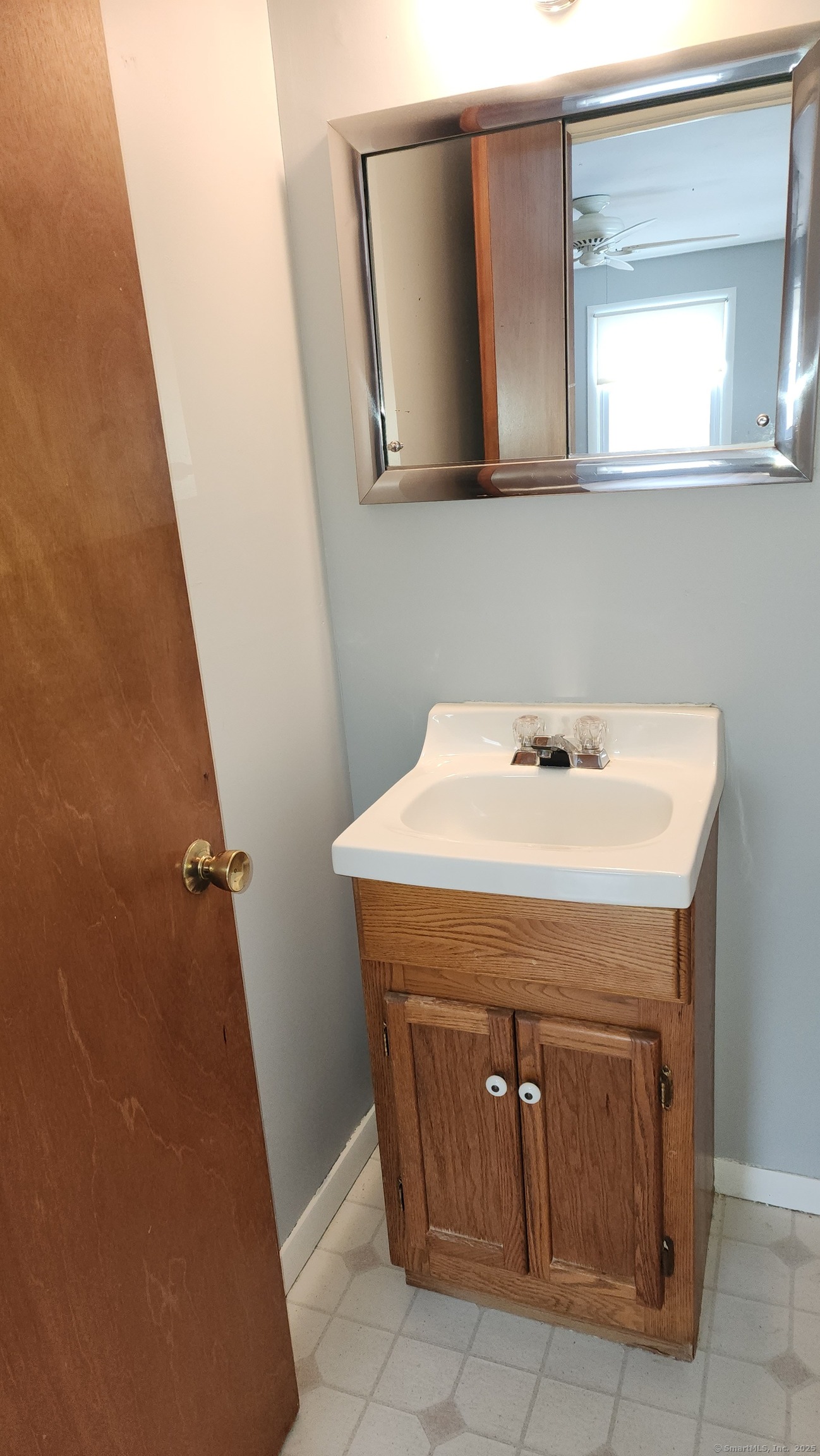 West Hartford, Connecticut 06110, United States, 3 Bedrooms Bedrooms, ,2 BathroomsBathrooms,Residential,Active,7024