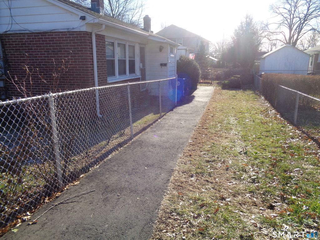 Photo of 333 Stonybrook Road, Stratford, CT 06614 (MLS # 24147100)