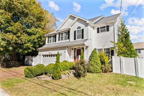 Photo of 240 Highland Avenue, Stratford, CT 06614 (MLS # 24135318)