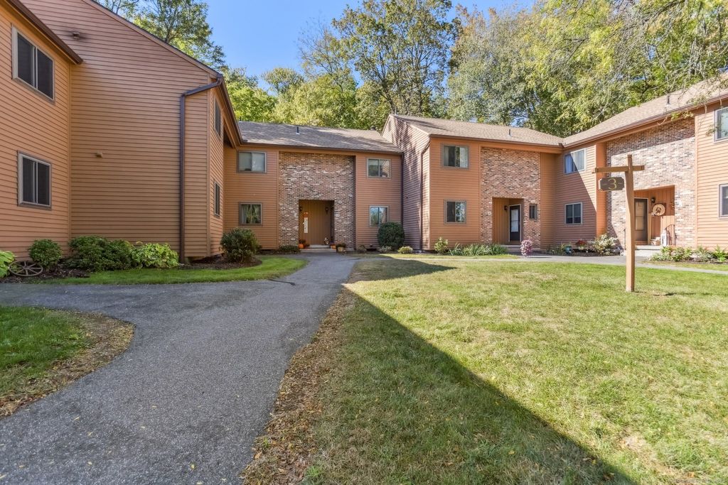 Photo of 150 Burritt Street #3E, Southington, CT 06479 (MLS # 24131777)