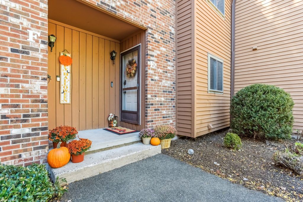 Photo of 150 Burritt Street #3E, Southington, CT 06479 (MLS # 24131777)
