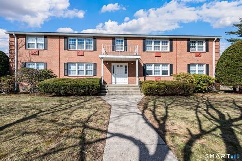 Photo of 1250 Farmington Avenue #APT C, Farmington, CT 06032 (MLS # 24159698)