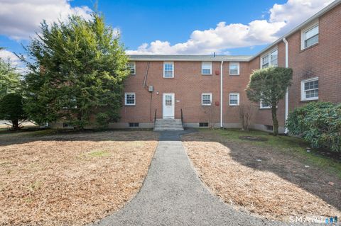 Tiny photo for 1250 Farmington Avenue #APT C, Farmington, CT 06032 (MLS # 24159698)