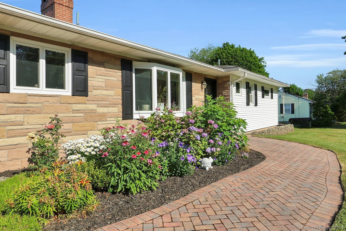 86 Forest View Road
