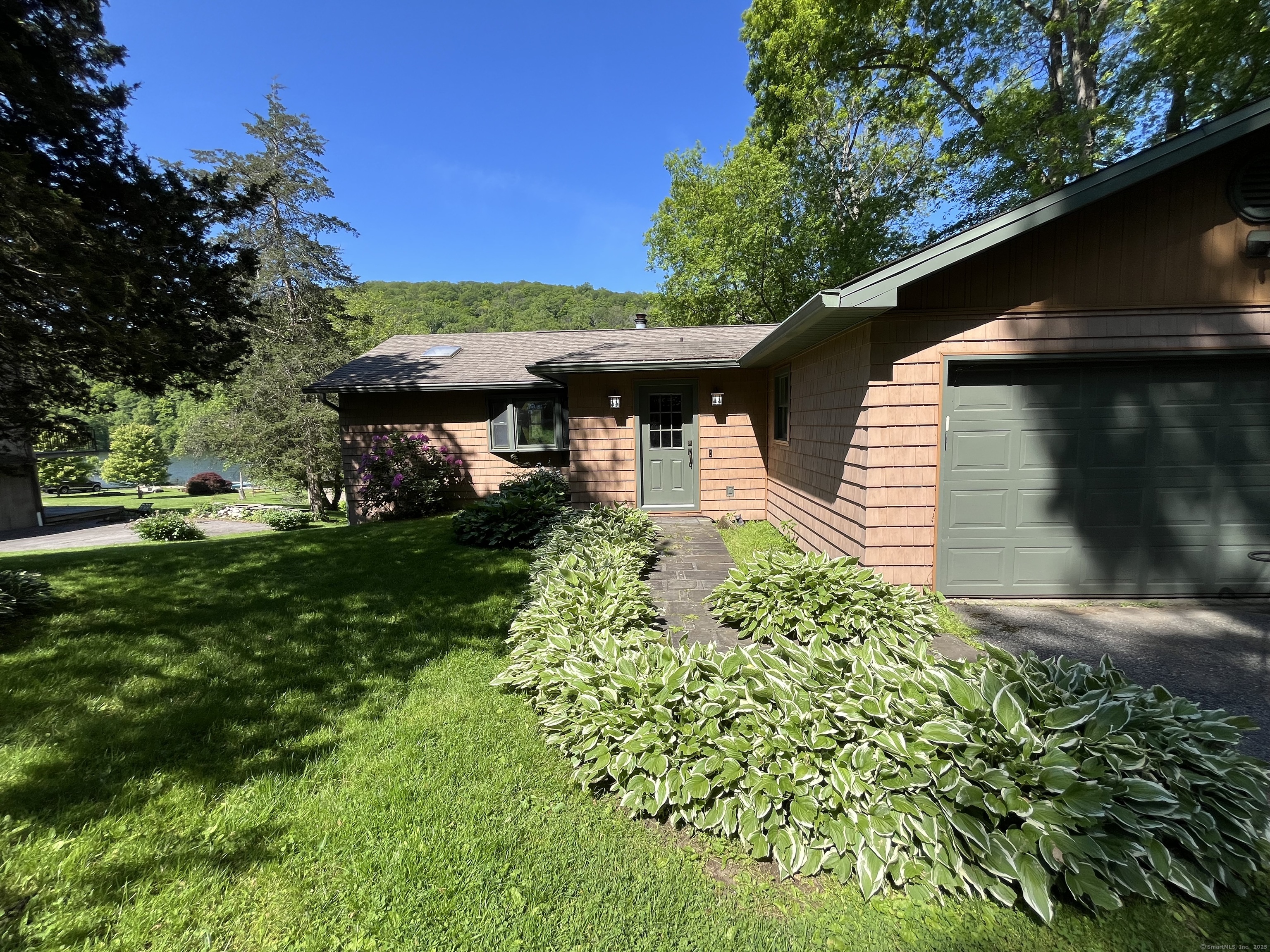 18 Pinewood Shores