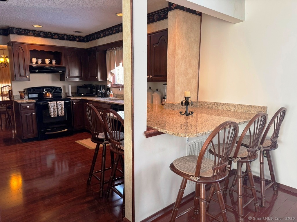 18 Brookwood Court, Prospect, Connecticut image 4