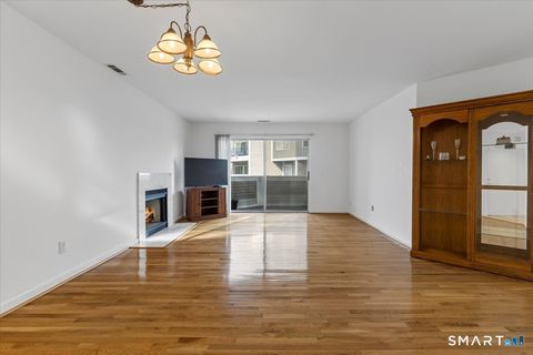 Tiny photo for 13 Harbour Close #13, New Haven, CT 06519 (MLS # 24164597)
