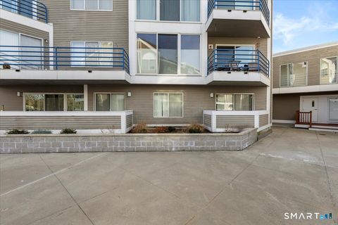 Tiny photo for 13 Harbour Close #13, New Haven, CT 06519 (MLS # 24164597)