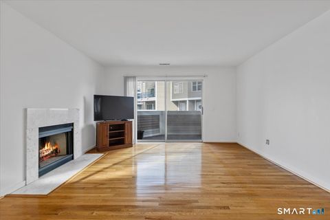 Tiny photo for 13 Harbour Close #13, New Haven, CT 06519 (MLS # 24164597)