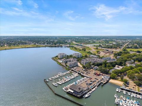 Tiny photo for 13 Harbour Close #13, New Haven, CT 06519 (MLS # 24164597)