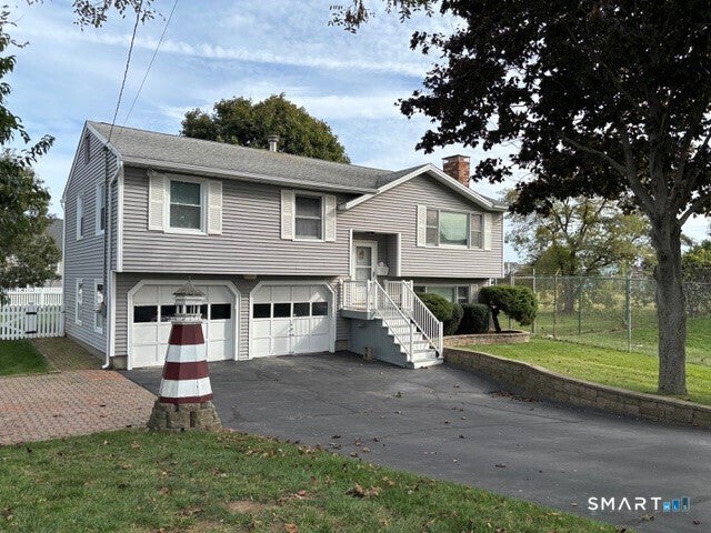 115 Oak Bluff Avenue