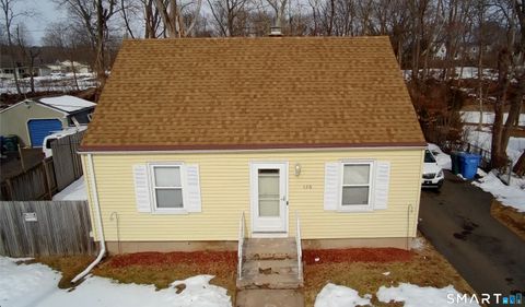 Photo of 126 W Helen Street, Hamden, CT 06514 (MLS # 24157076)