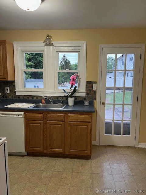 12 Homecrest Street, Newington, Connecticut image 6