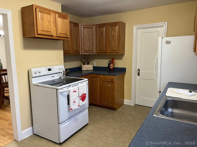 12 Homecrest Street, Newington, Connecticut image 7