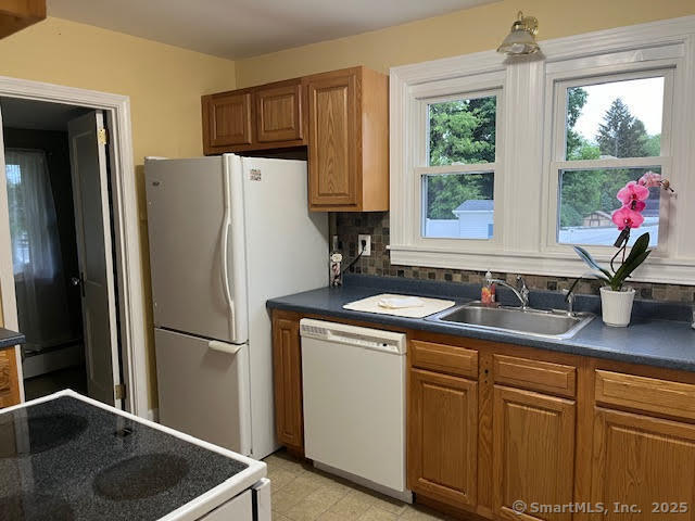 12 Homecrest Street, Newington, Connecticut image 9