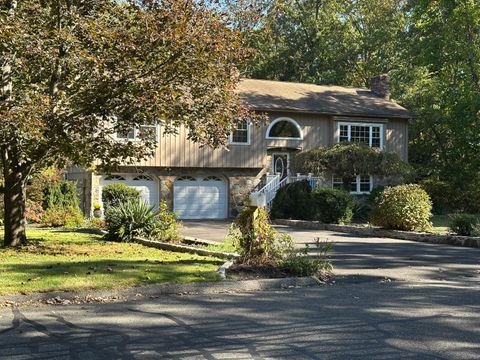 80 Woodlawn Road Monroe CT 06468