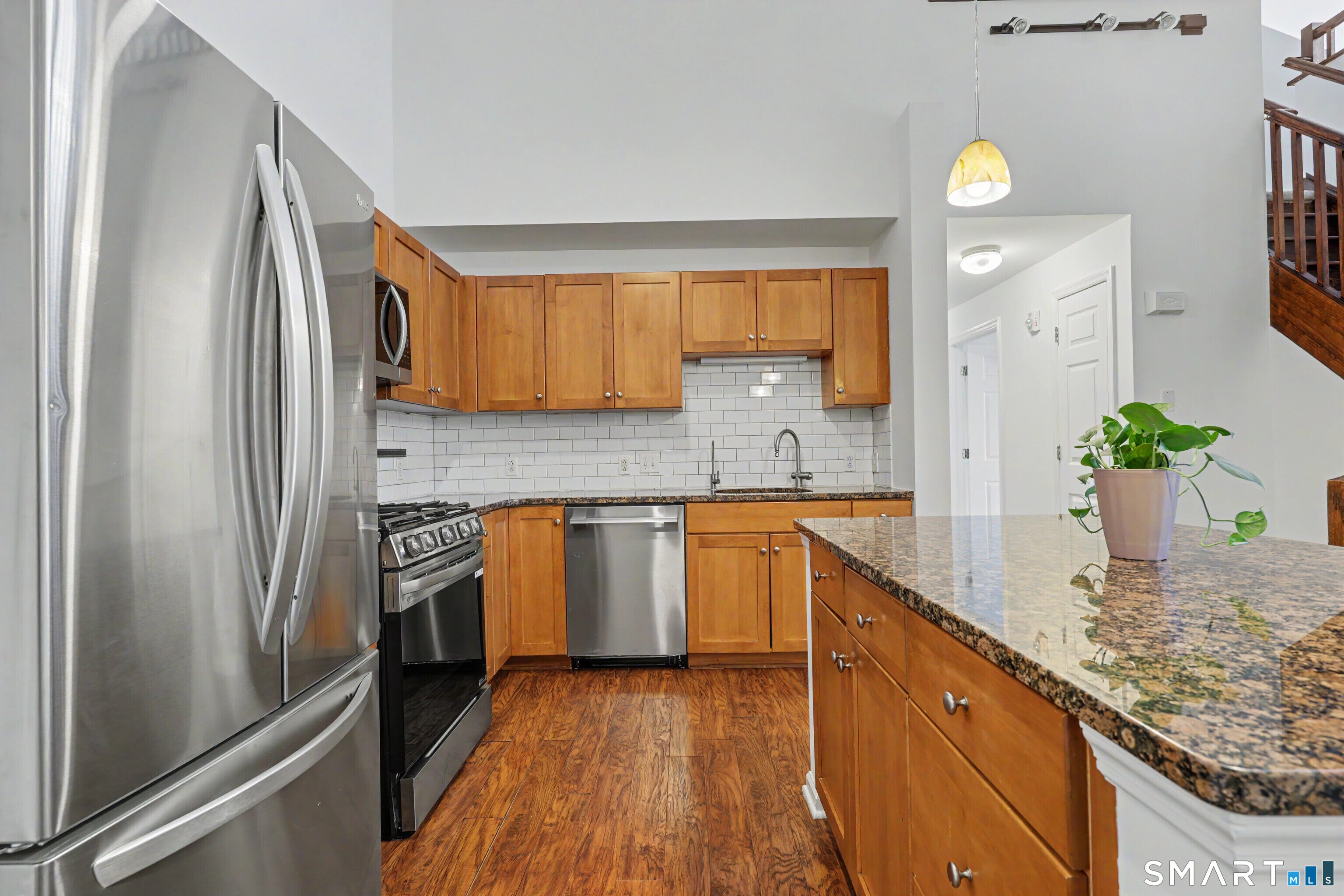 25 Adams Avenue 409