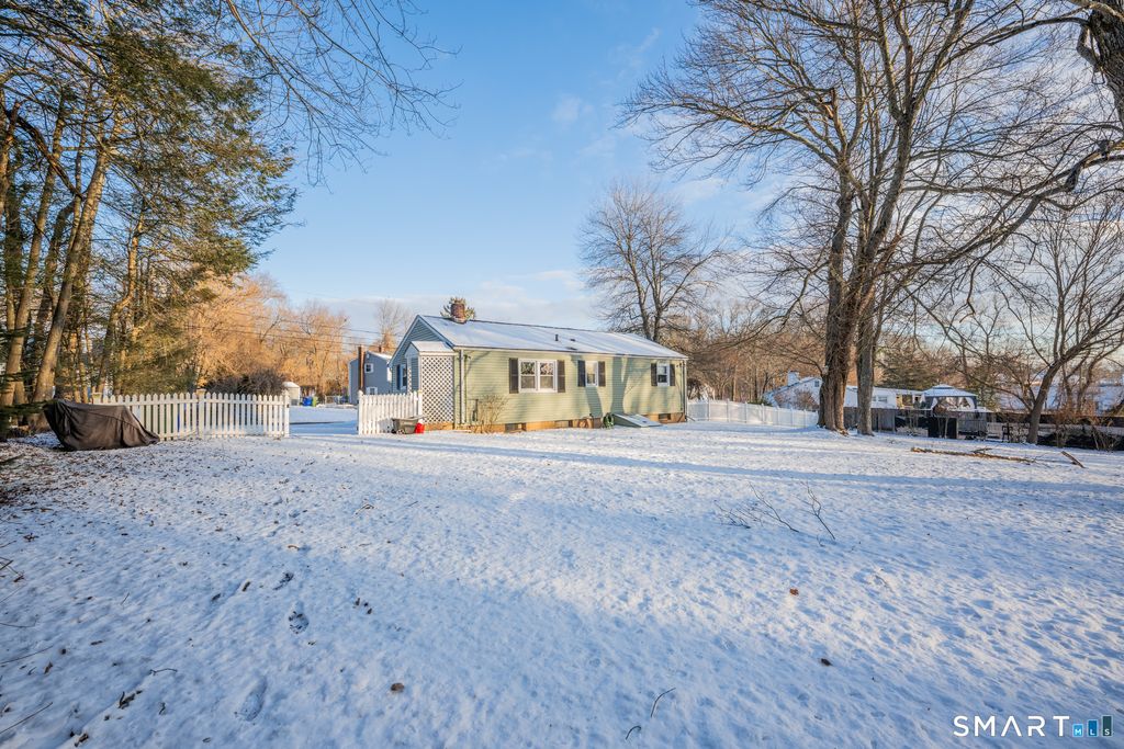 Photo of 204 Hickory Circle, Middletown, CT 06457 (MLS # 24143173)