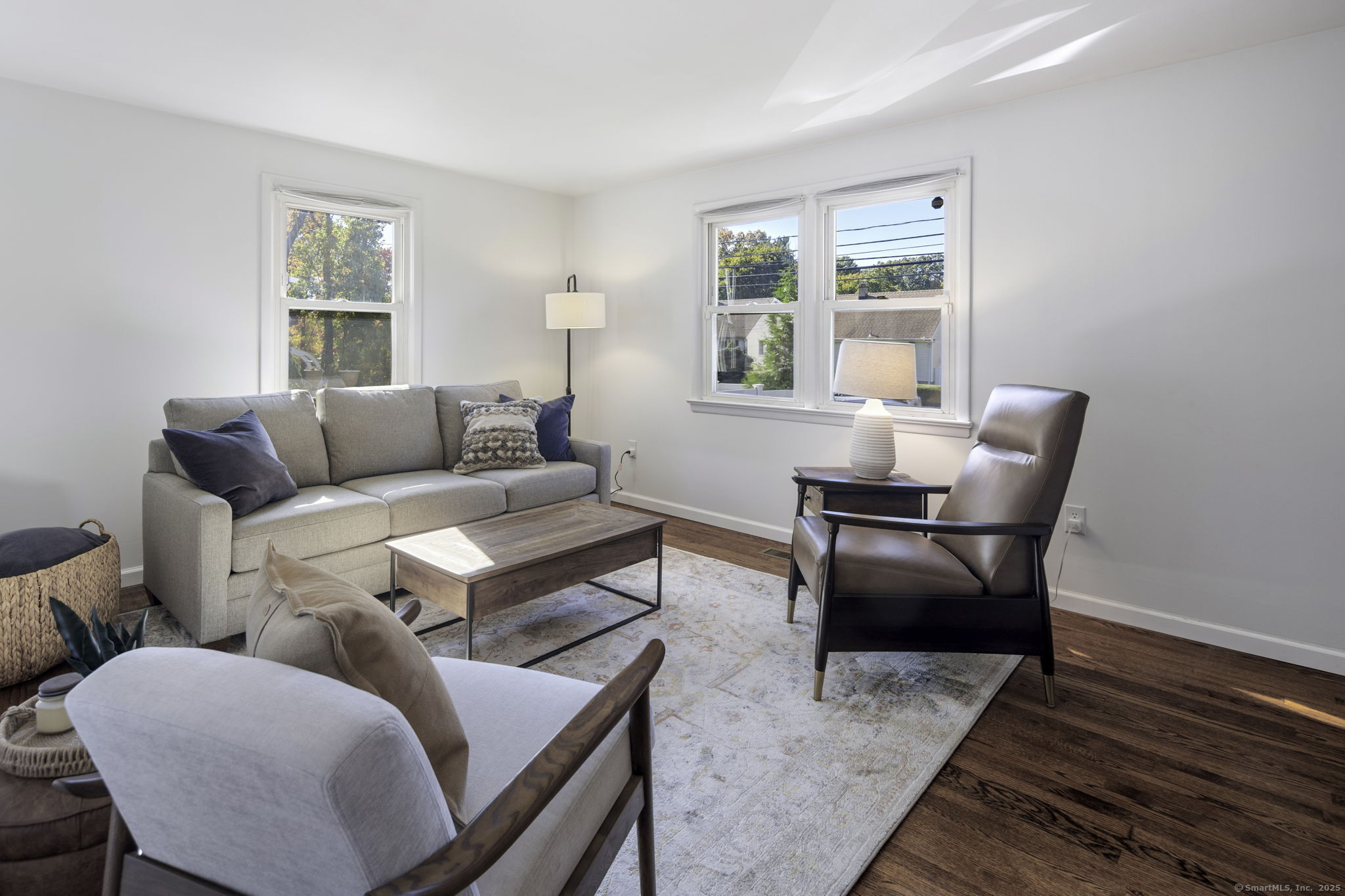 Norwalk, Connecticut 06851, United States, 3 Bedrooms Bedrooms, ,2 BathroomsBathrooms,Residential,Active,231976