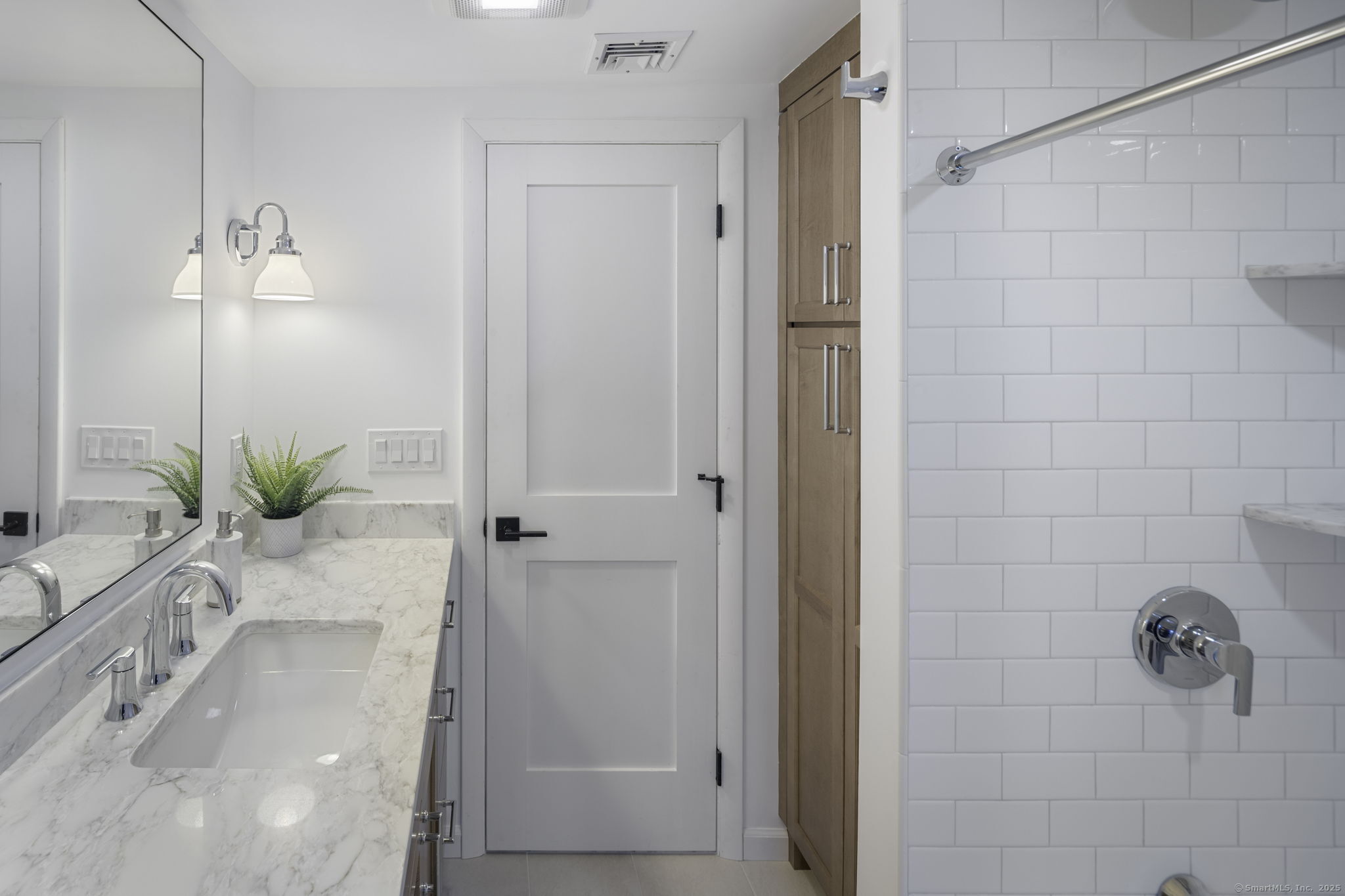 Norwalk, Connecticut 06851, United States, 3 Bedrooms Bedrooms, ,2 BathroomsBathrooms,Residential,Active,231976