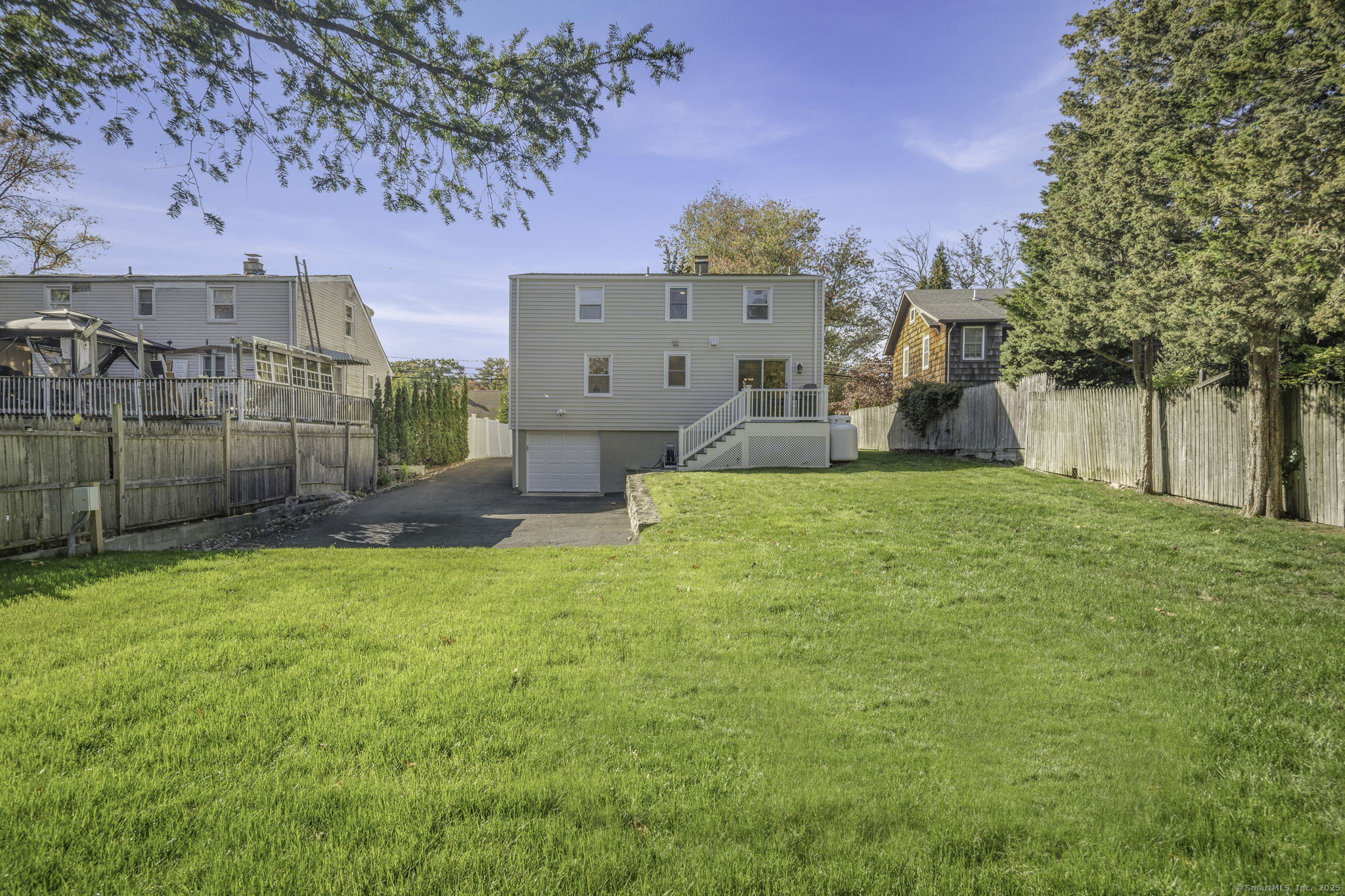 Norwalk, Connecticut 06851, United States, 3 Bedrooms Bedrooms, ,2 BathroomsBathrooms,Residential,Active,231976