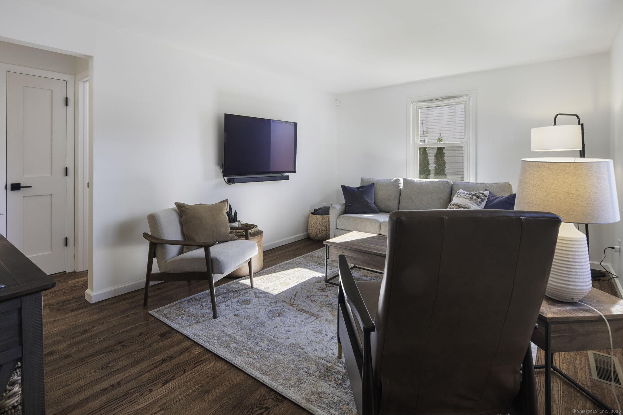 Norwalk, Connecticut 06851, United States, 3 Bedrooms Bedrooms, ,2 BathroomsBathrooms,Residential,Active,231976