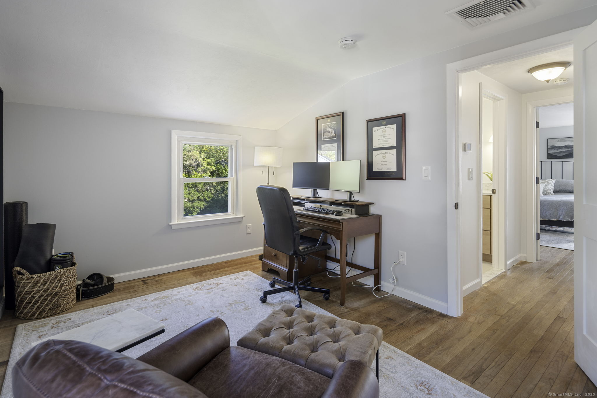 Norwalk, Connecticut 06851, United States, 3 Bedrooms Bedrooms, ,2 BathroomsBathrooms,Residential,Active,231976