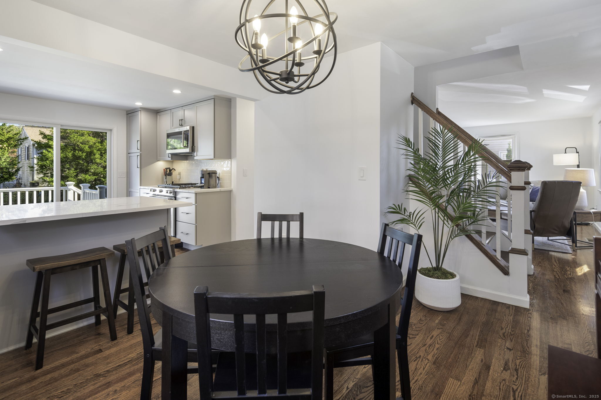 Norwalk, Connecticut 06851, United States, 3 Bedrooms Bedrooms, ,2 BathroomsBathrooms,Residential,Active,231976