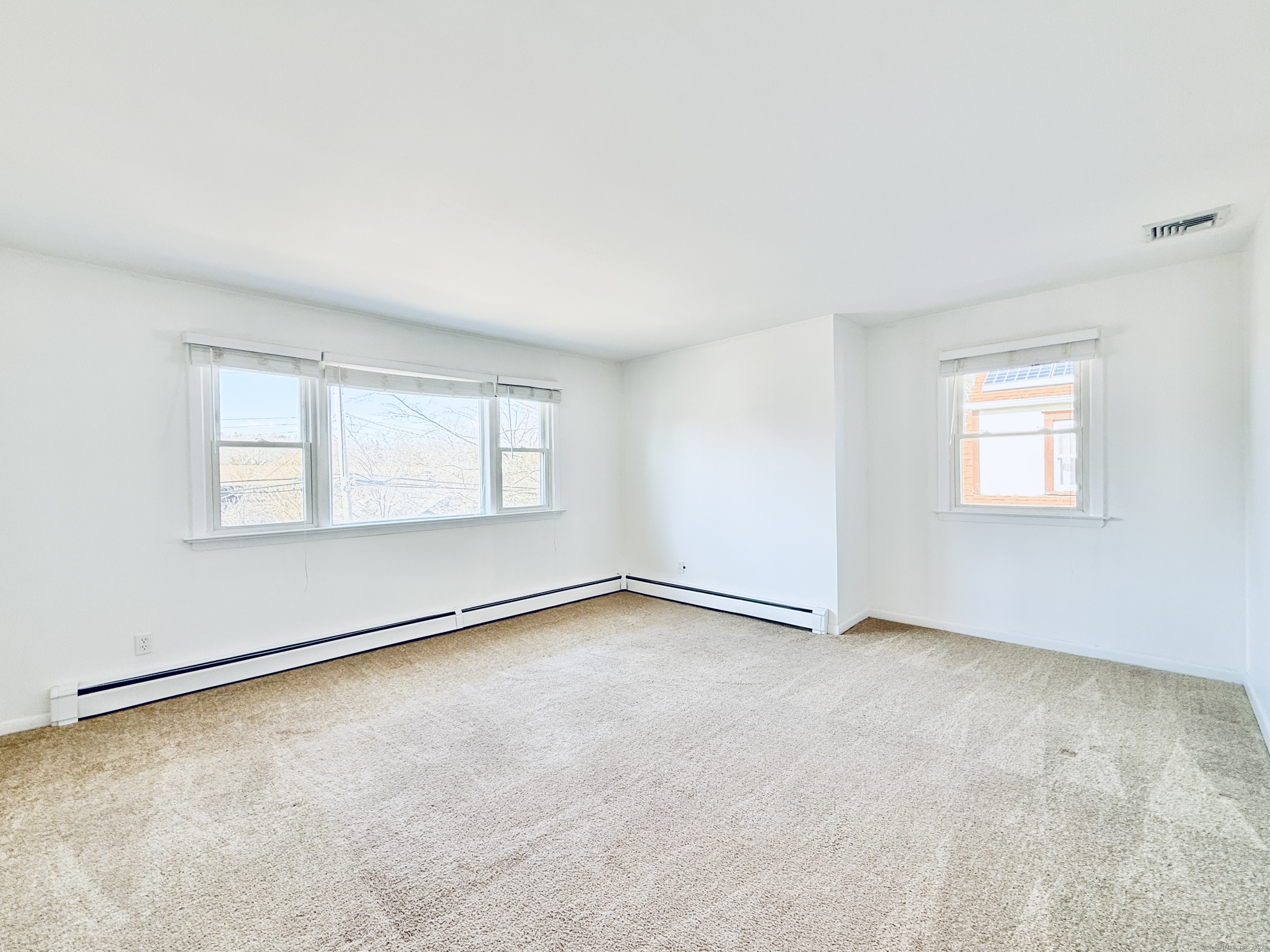 Stamford, Connecticut 06905, United States, 2 Bedrooms Bedrooms, ,1 BathroomBathrooms,Residential,Active,79067