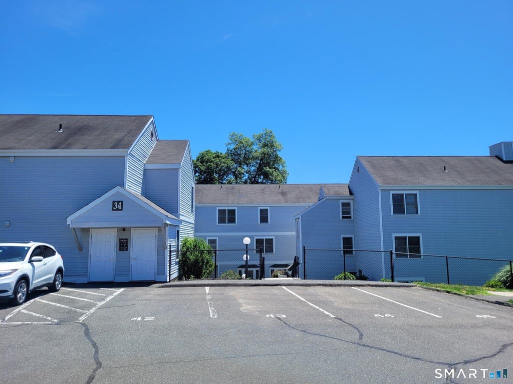 Photo of 55 Mill Plain Road #34-3, Danbury, CT 06811 (MLS # 24184935)