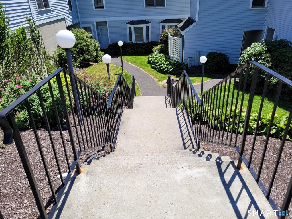 Photo of 55 Mill Plain Road #34-3, Danbury, CT 06811 (MLS # 24184935)