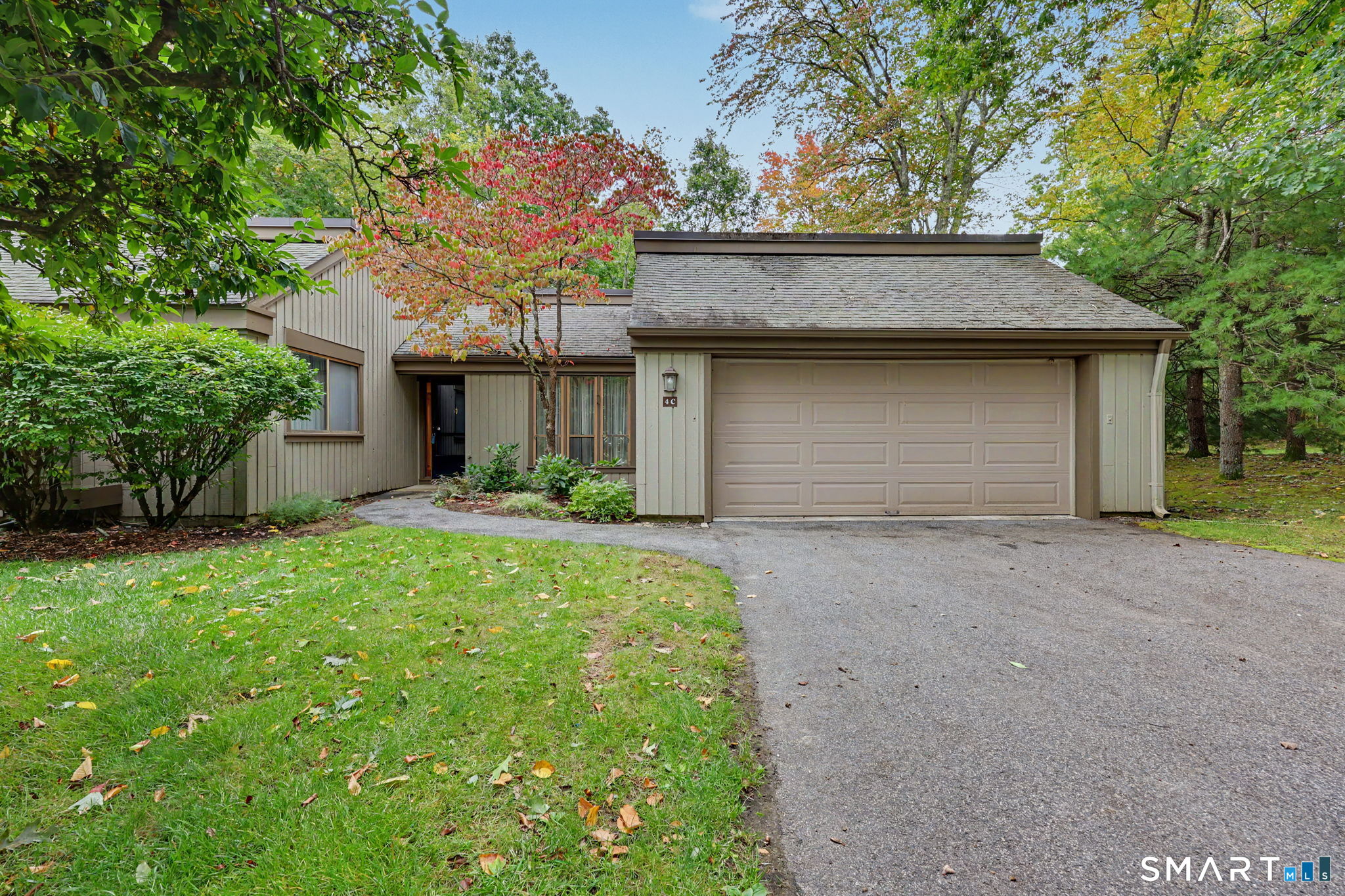 4 Heritage Crest C