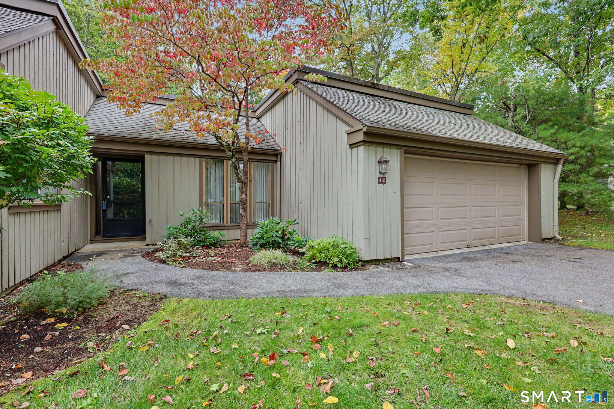 4 Heritage Crest C
