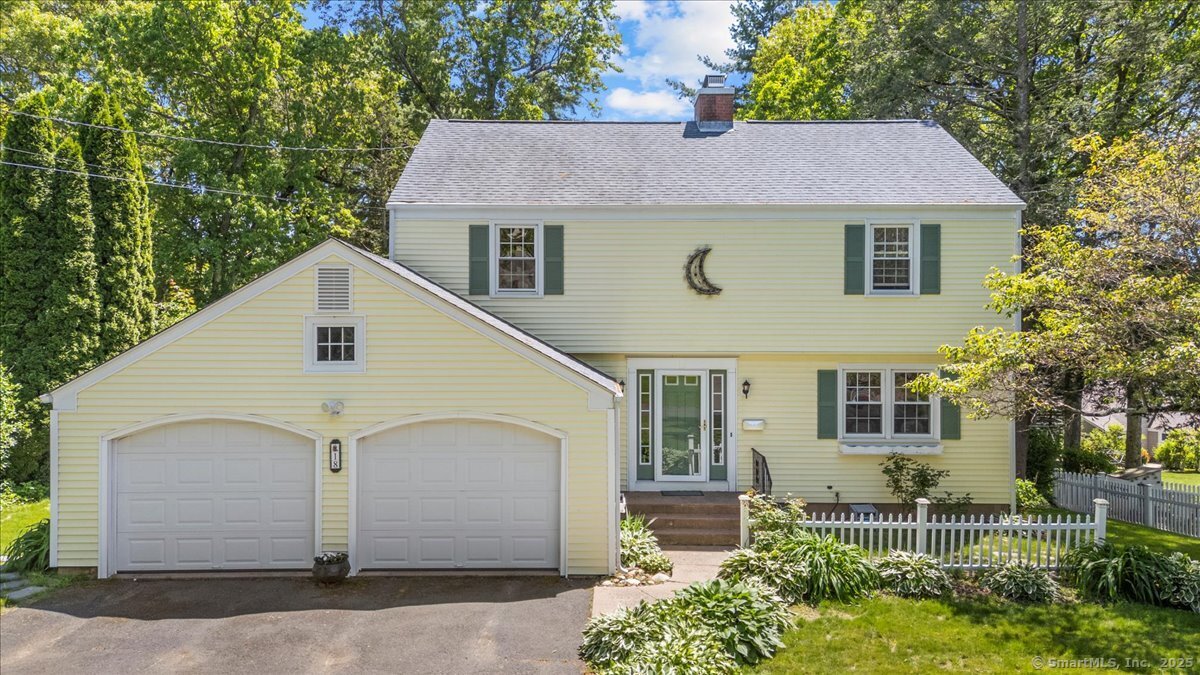 18 Hillcrest Road