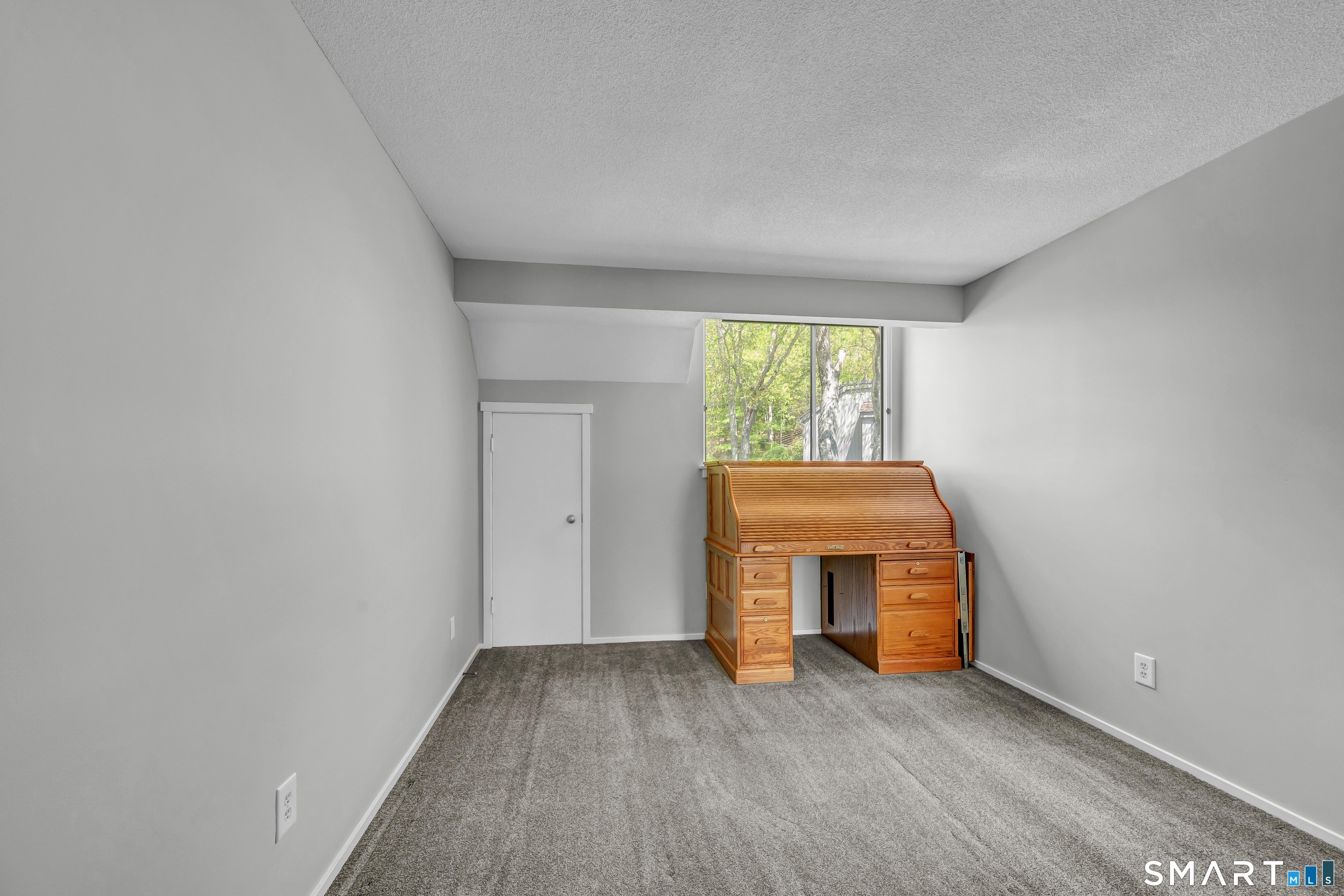 586 Heritage Village C