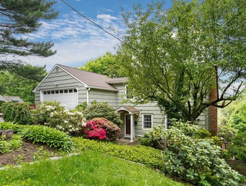 245 Sycamore Terrace, Stamford, CT 06902 - #: 24094758