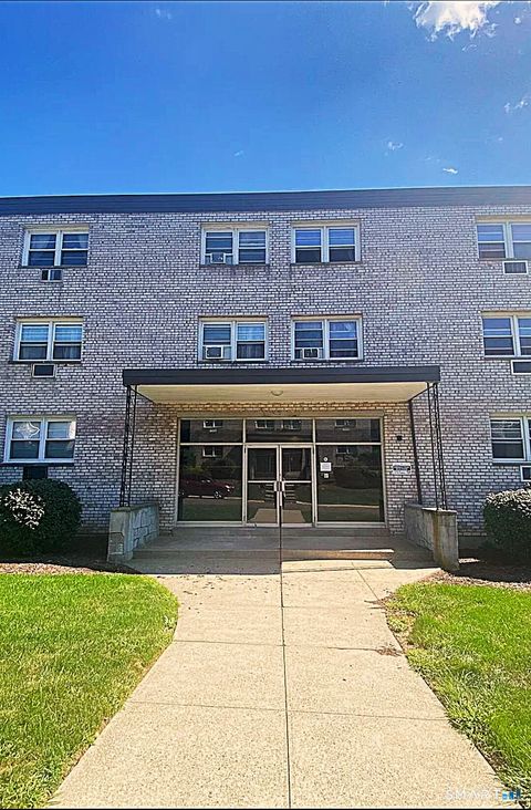 Photo of 308 Meadowside Road #212, Milford, CT 06460 (MLS # 24175644)