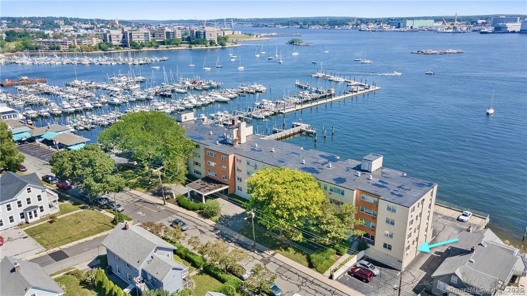 292 Pequot Avenue E2