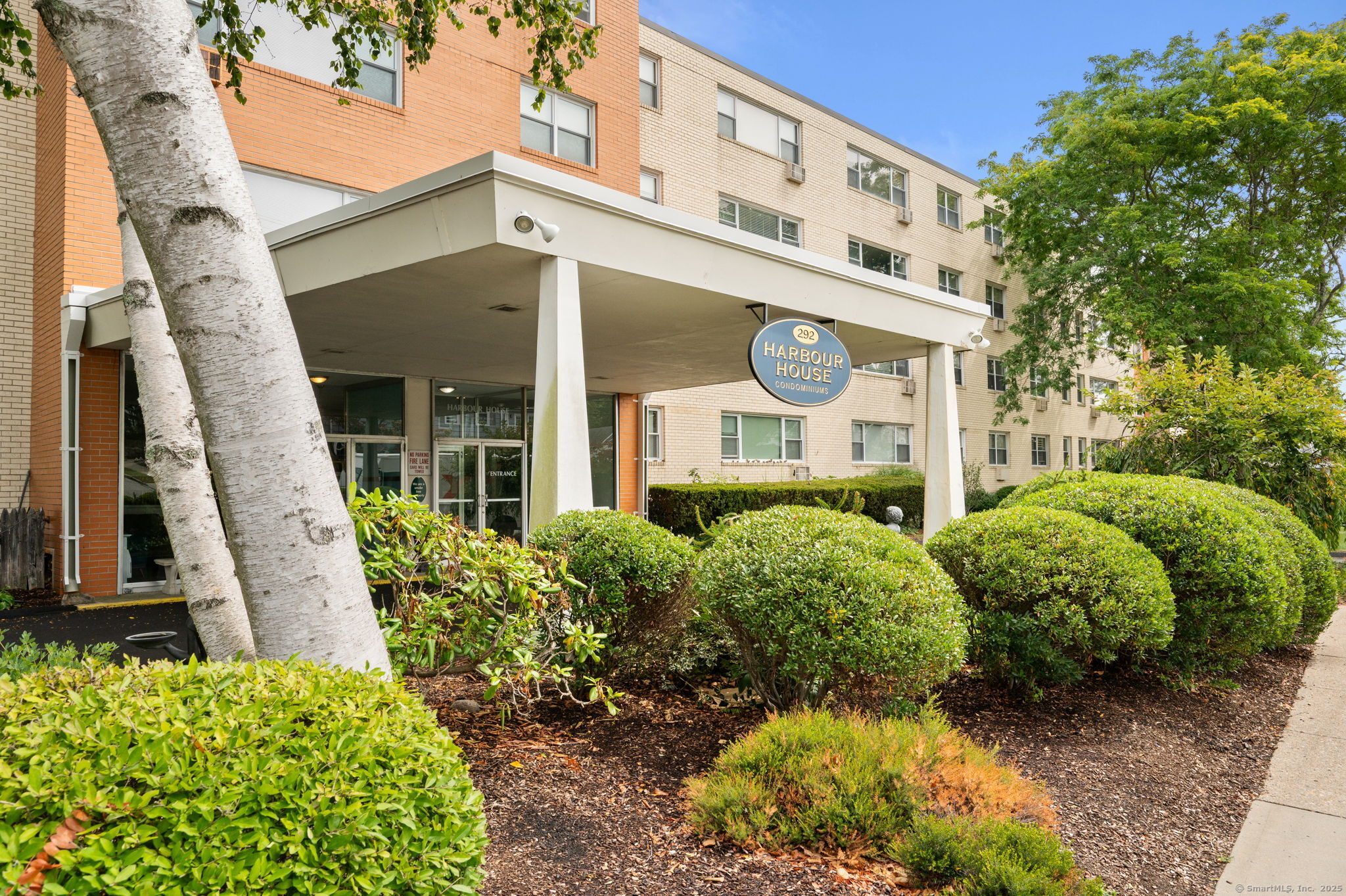 292 Pequot Avenue E2