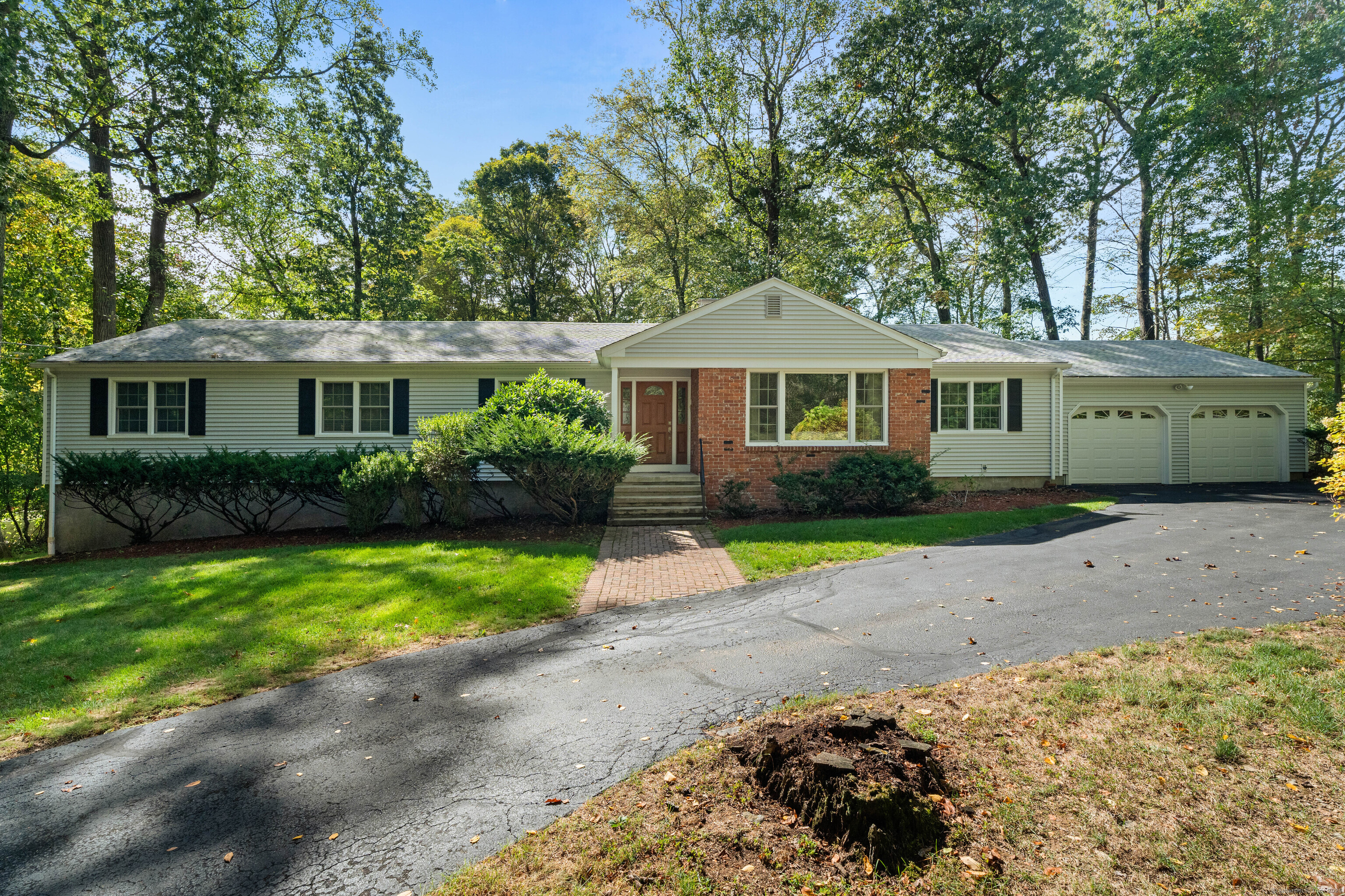 118 Maple Vale Drive