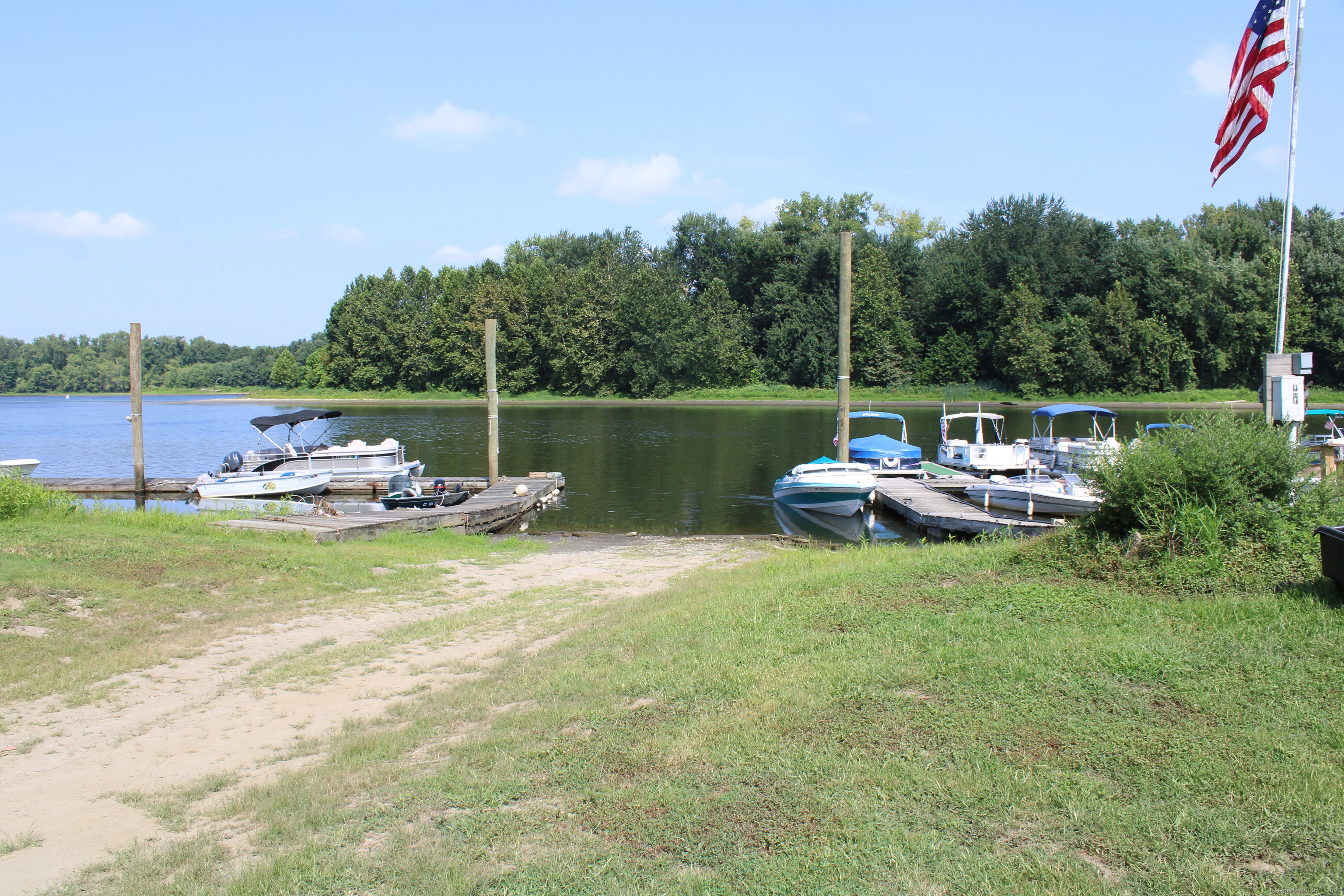 Portland, Connecticut 06480, United States, ,2 BathroomsBathrooms,Commercial,Active,190599