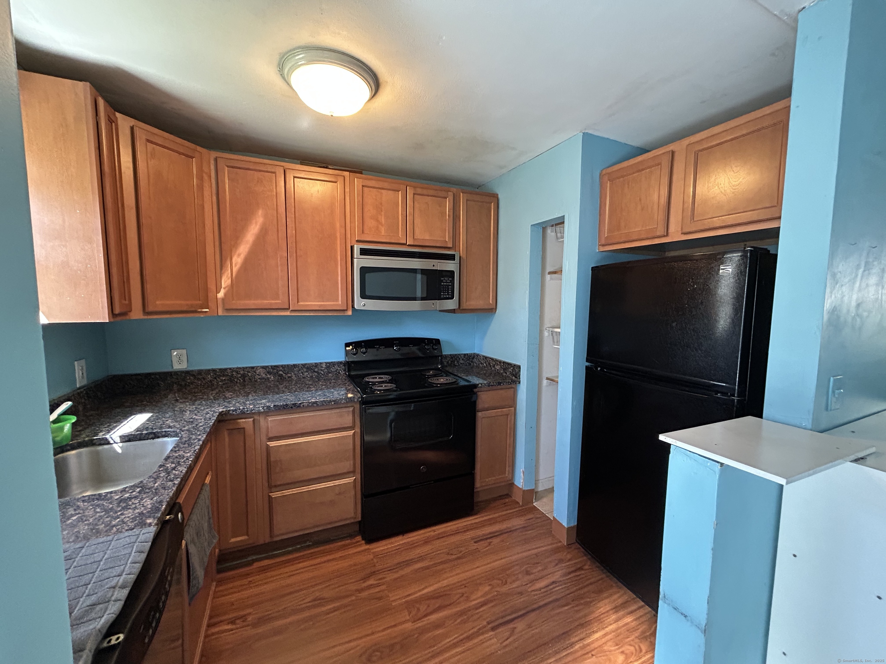65 Round Tree Drive #2, Naugatuck, Connecticut image 7