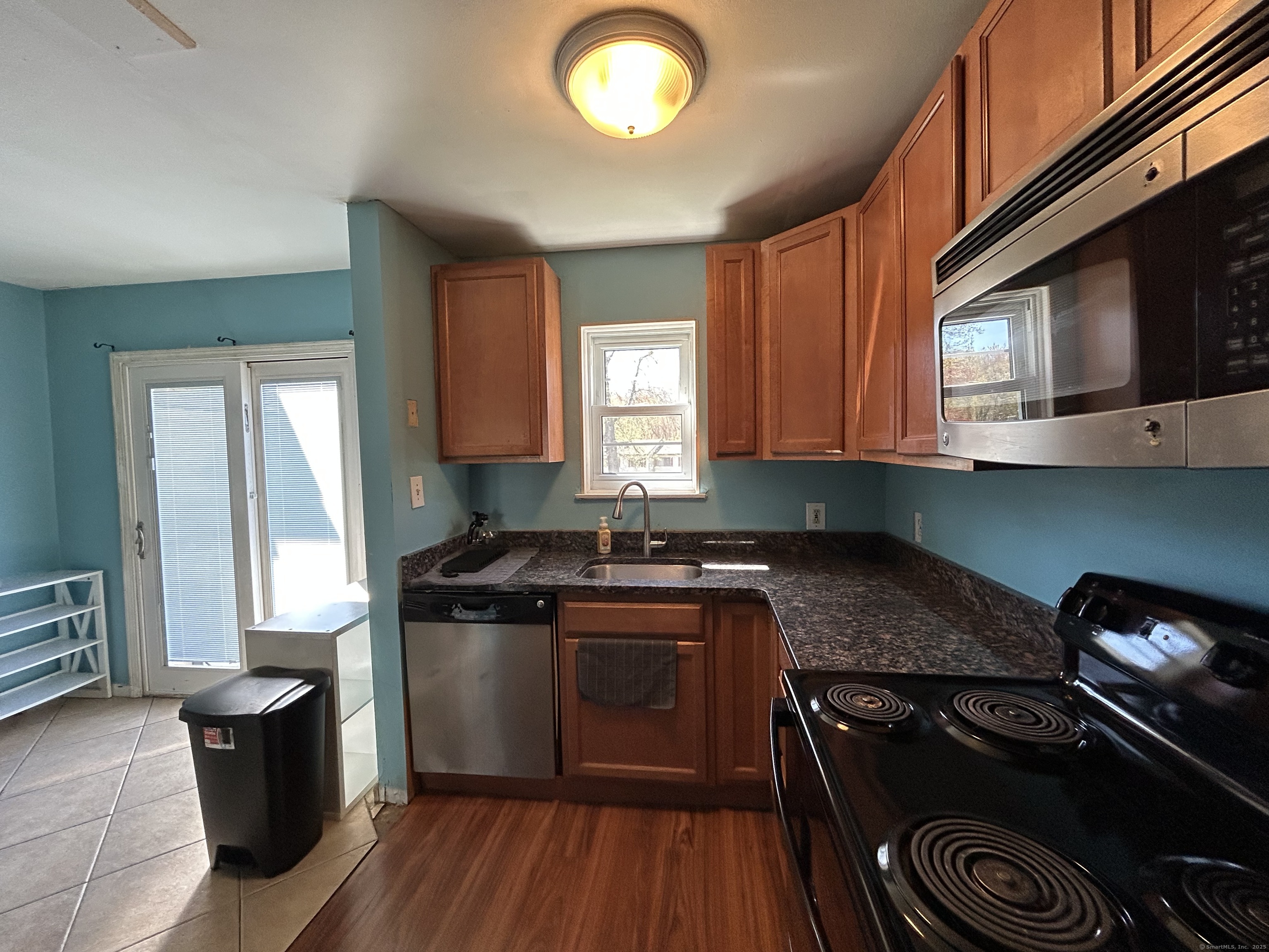 65 Round Tree Drive #2, Naugatuck, Connecticut image 8