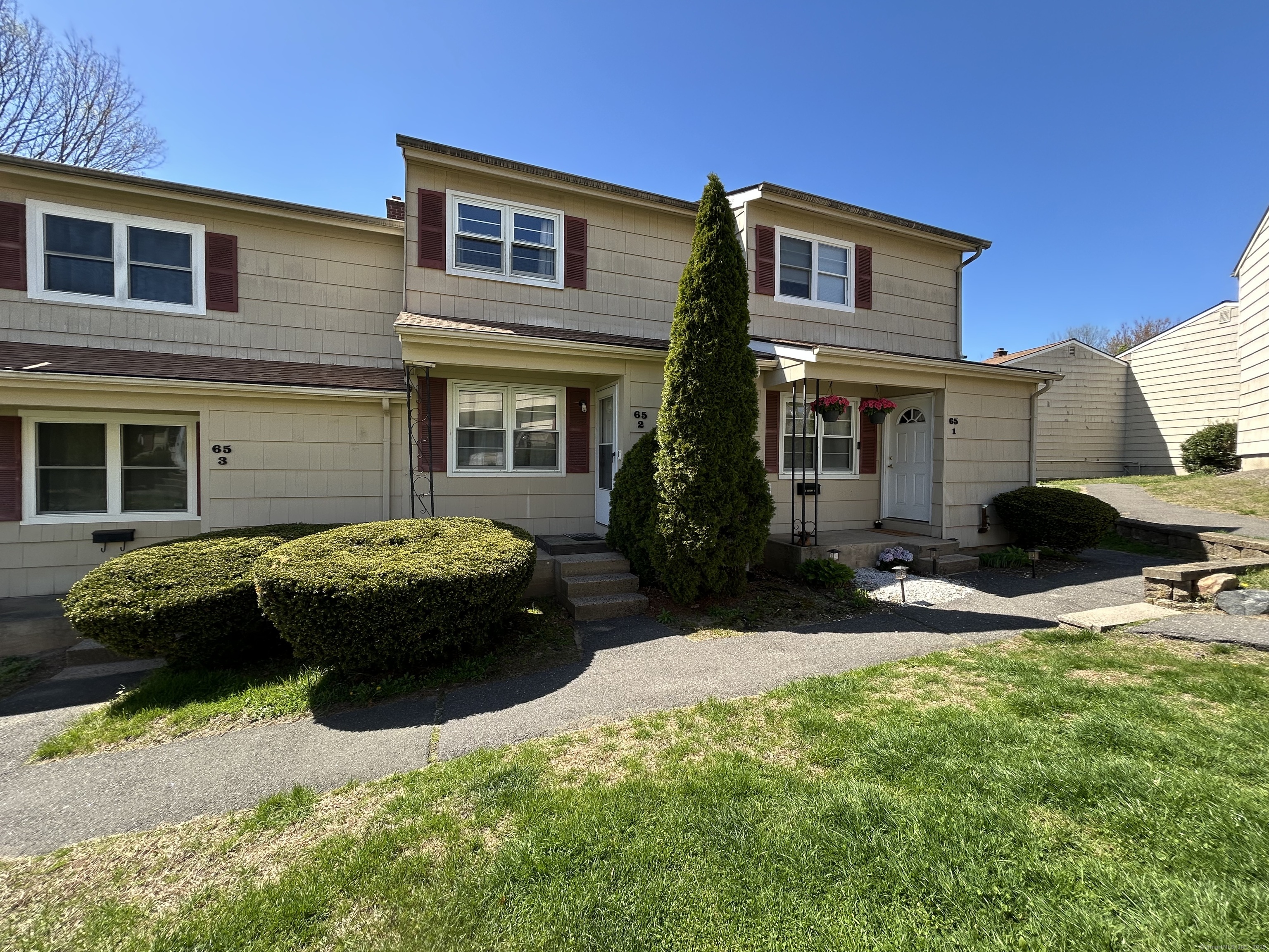 65 Round Tree Drive #2, Naugatuck, Connecticut image 1