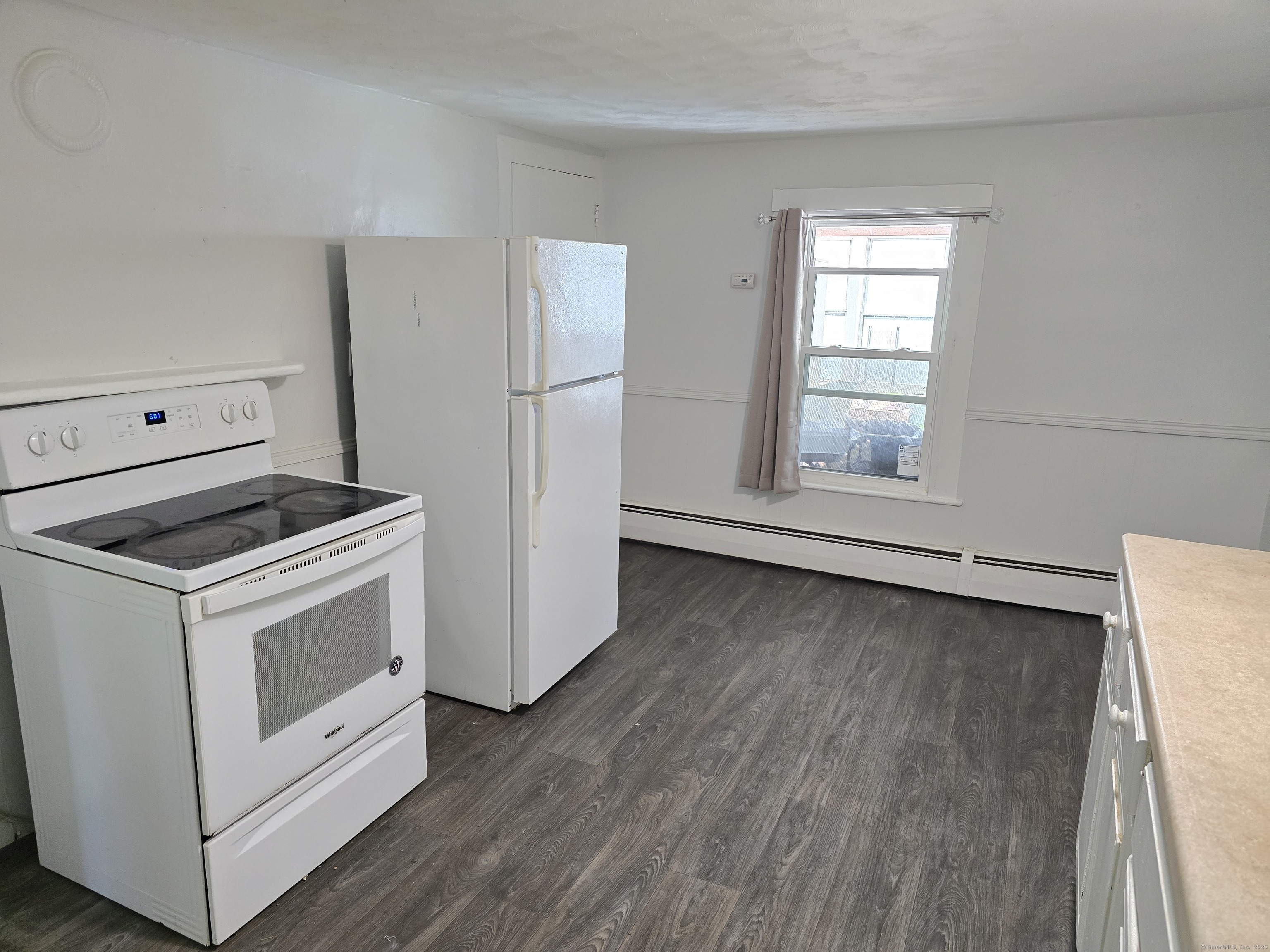 Hartford, Connecticut 06106, United States, 4 Bedrooms Bedrooms, ,2 BathroomsBathrooms,Residential,Pending,184511