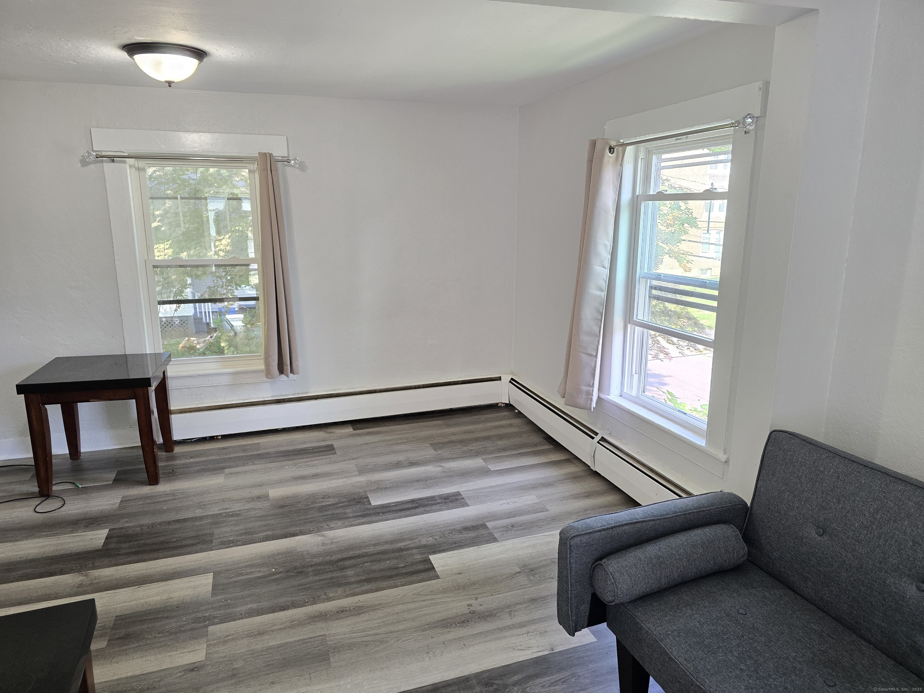 Hartford, Connecticut 06106, United States, 4 Bedrooms Bedrooms, ,2 BathroomsBathrooms,Residential,Pending,184511